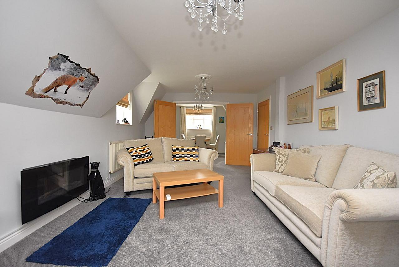 10 Cwrt Newydd, Elm Grove Road, Dinas Powys, CF64 4BD